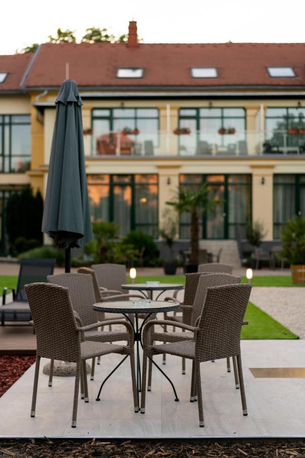 Elizabeth Hotel Gyula Exteriér fotografie