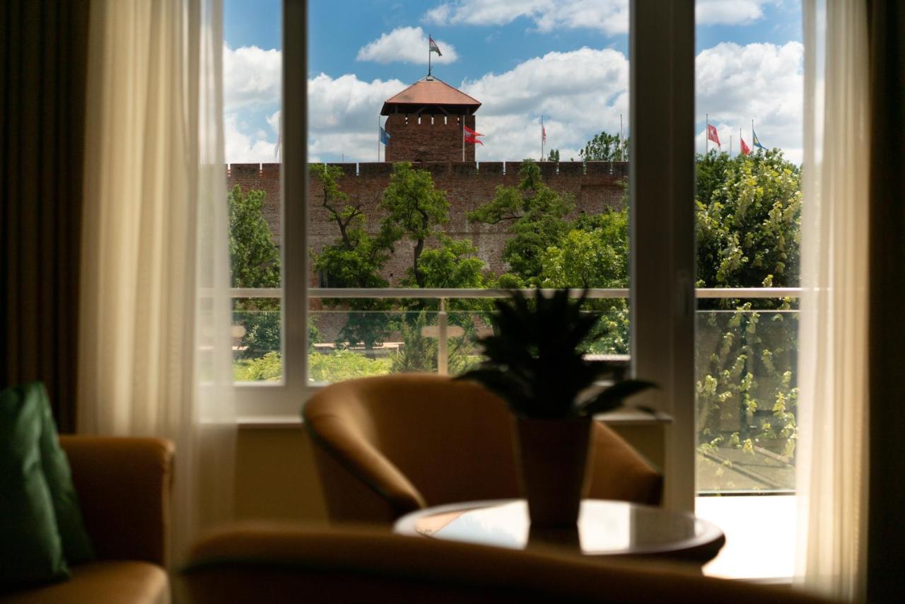 Elizabeth Hotel Gyula Exteriér fotografie