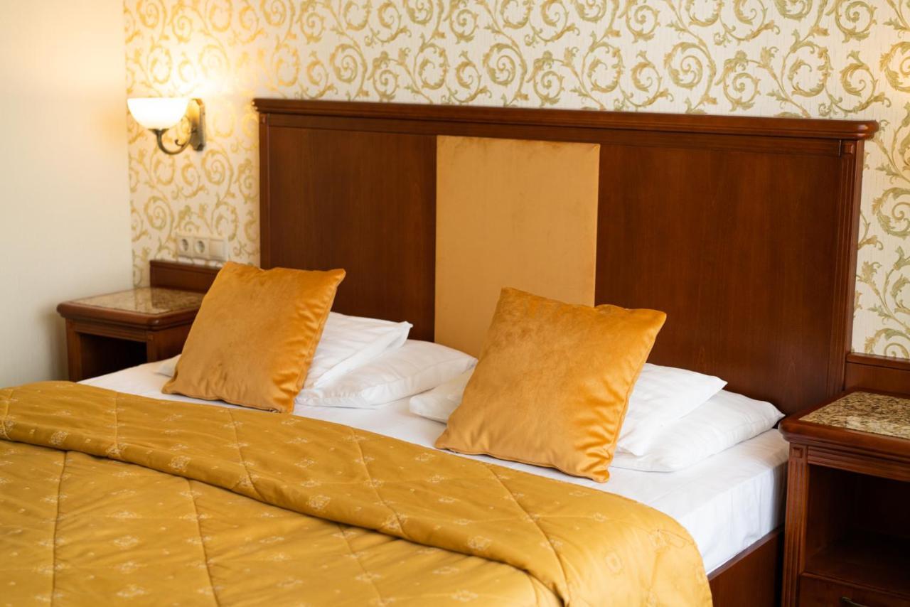 Elizabeth Hotel Gyula Exteriér fotografie