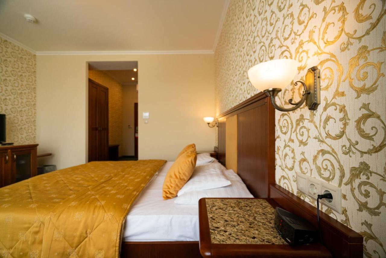 Elizabeth Hotel Gyula Exteriér fotografie