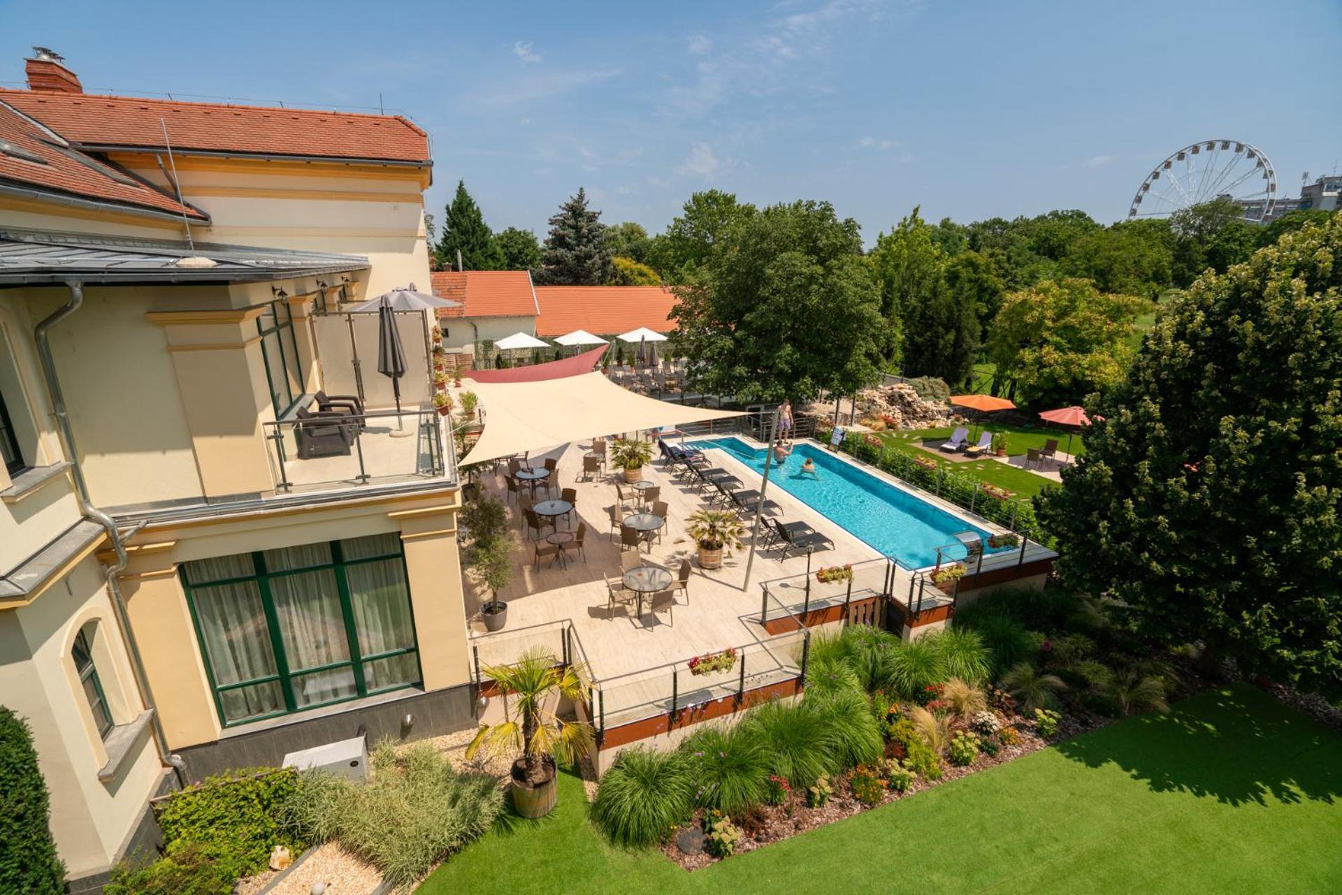 Elizabeth Hotel Gyula Exteriér fotografie