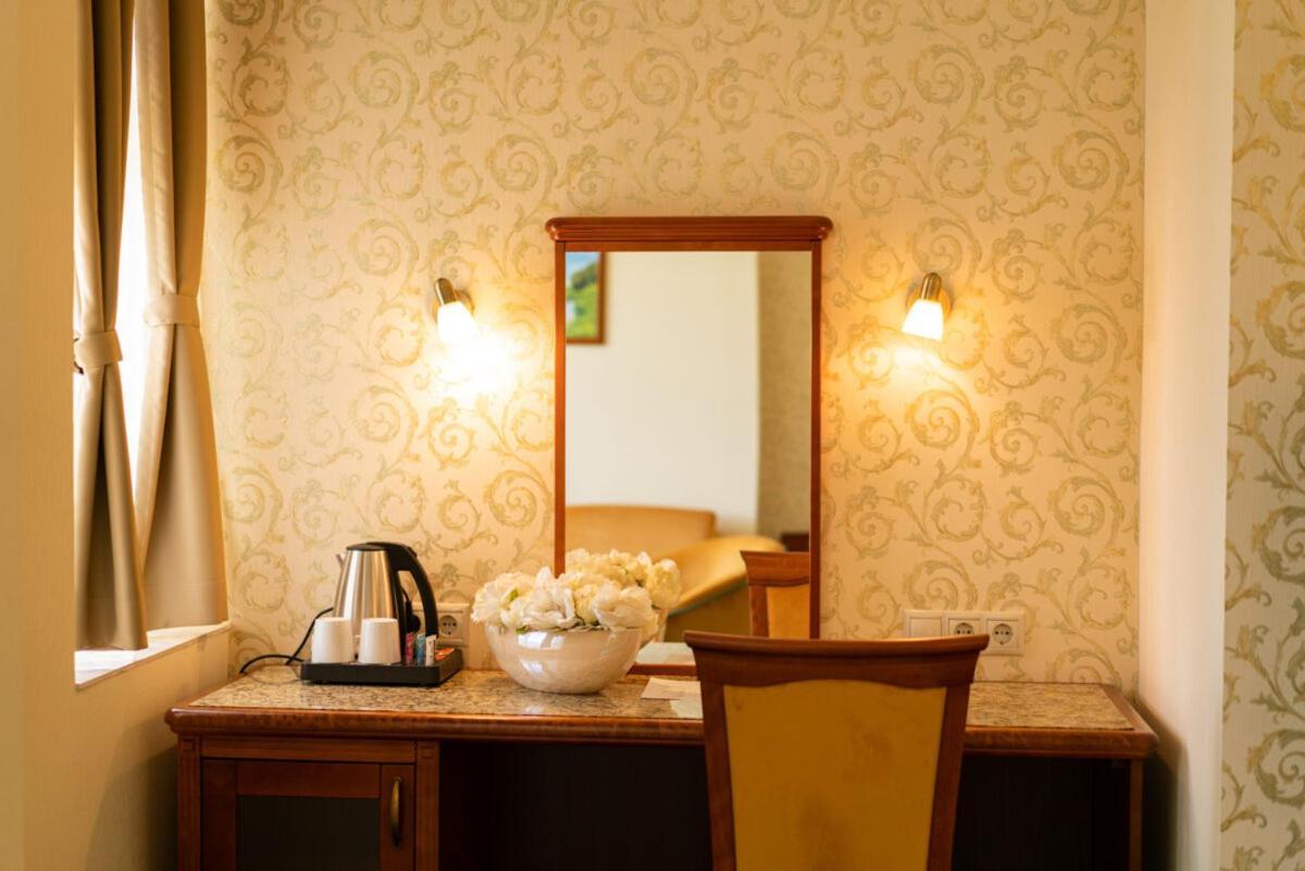 Elizabeth Hotel Gyula Exteriér fotografie