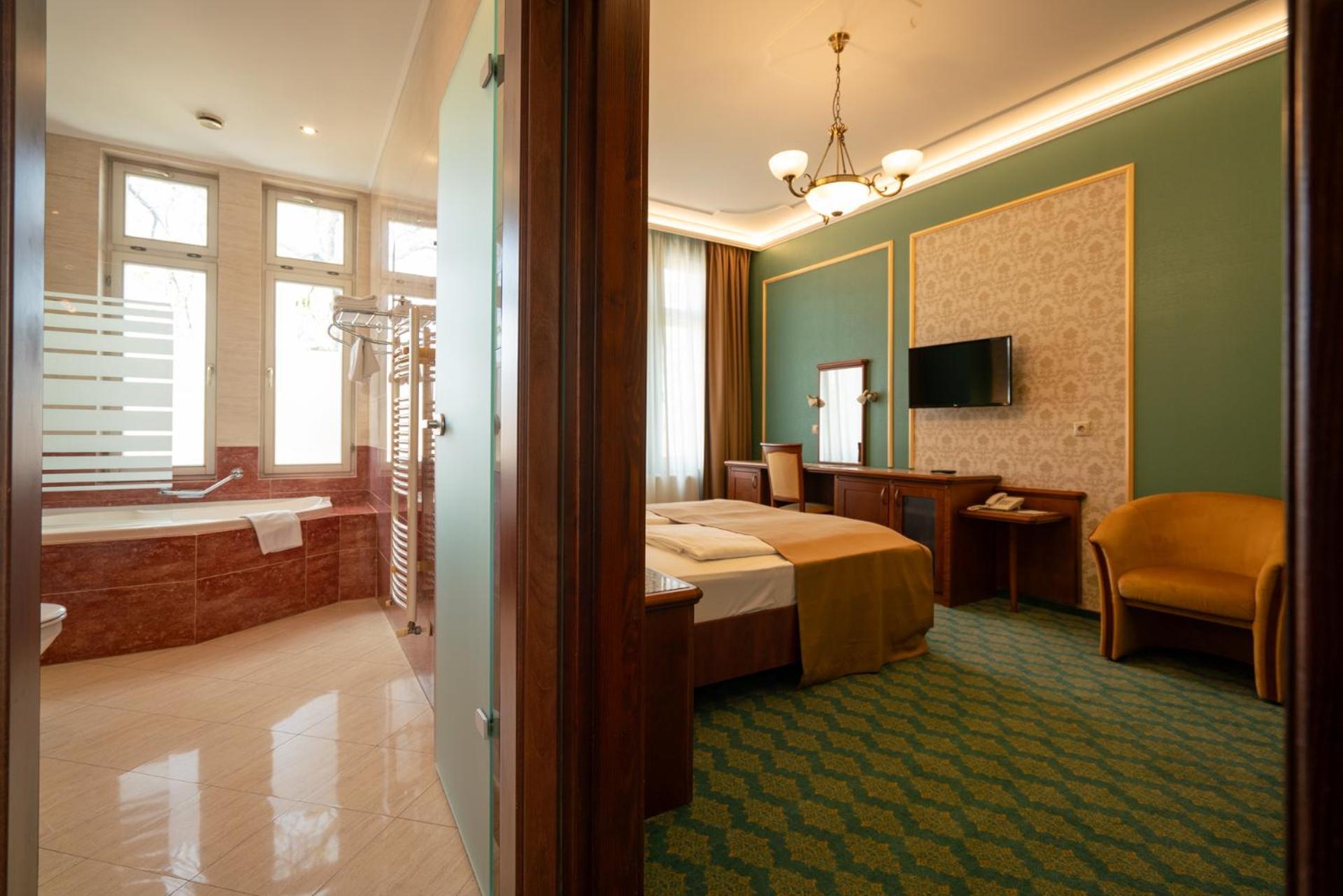 Elizabeth Hotel Gyula Exteriér fotografie