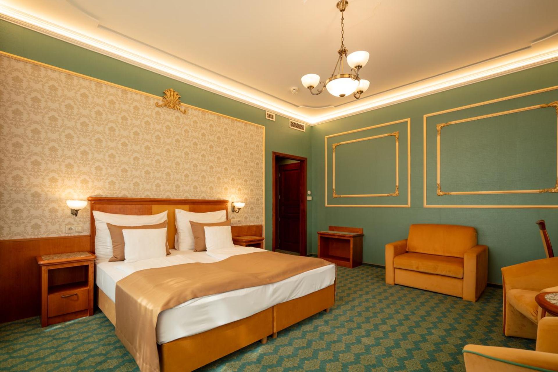 Elizabeth Hotel Gyula Exteriér fotografie