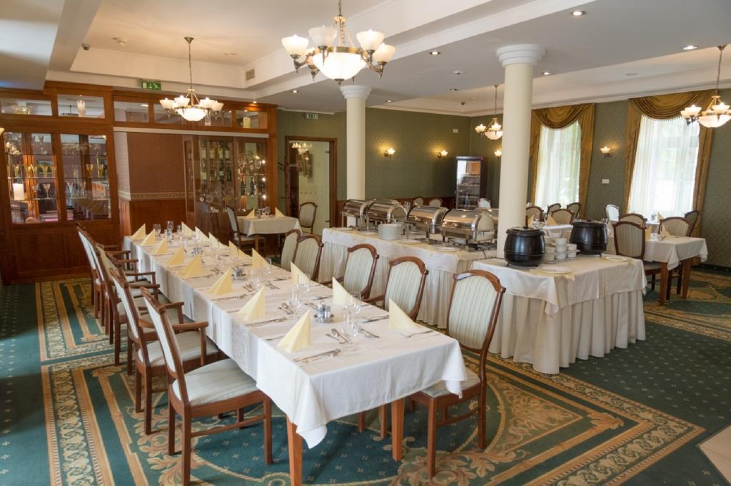 Elizabeth Hotel Gyula Exteriér fotografie